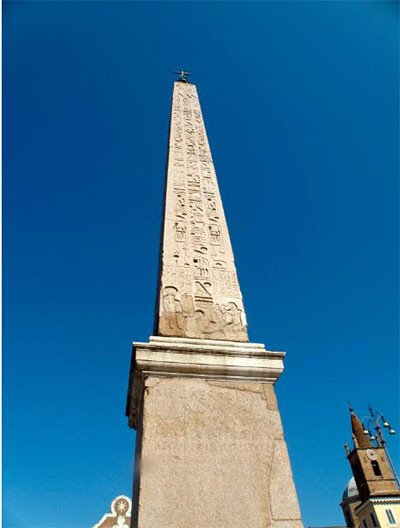 Obelisco dedicado a Ramsés II, uno de los más altos de Roma, en la plaza del Popolo. Imagen de Guiarte.com/Manuel F. Miranda
