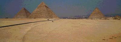 Pirámides, desiertos...sol
