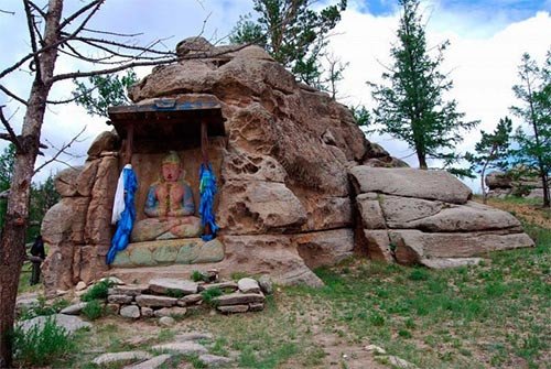 Sitio de la montaña Burkhan Jaldún. Amitabha. Mongolia.© A. Duurenjargal/UNESCO