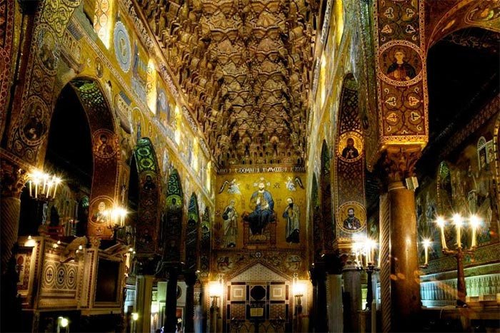 Imagen del interior de la capilla palatinas del Palacio real de Palermo, Sicilia © CRICD/UNESCO