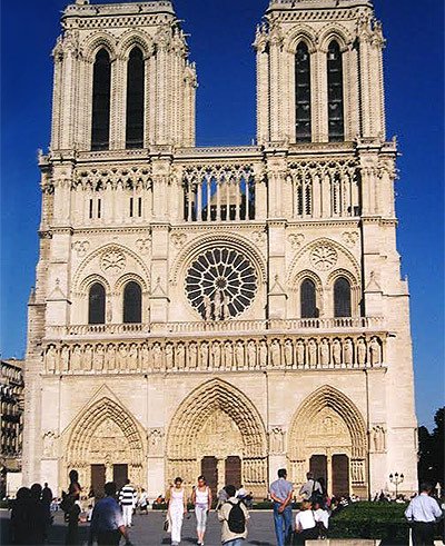 Francia es otro de los líderes del turismo mundial. Imagen de la catedral parisina. Guiarte.com