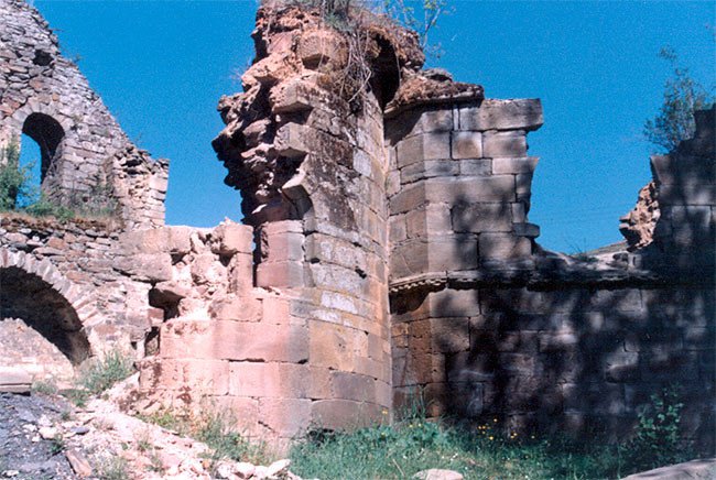 Ruinas del templo monacal de San Juan de Montealegre. Imagen de guiarte.com