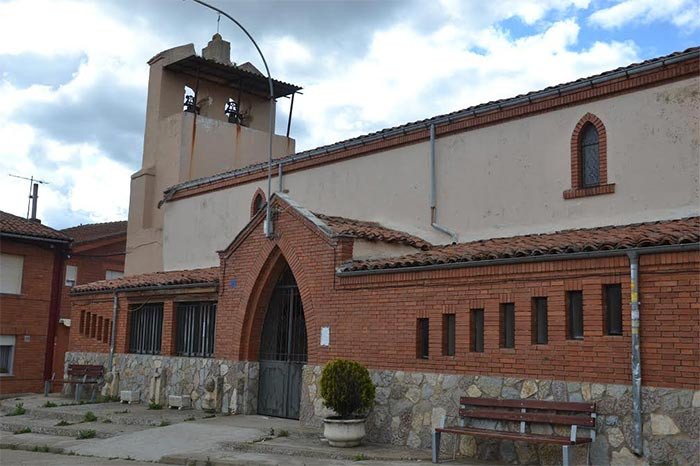 Iglesia parroquial de Arcahueja. Imagen de José Holguera (www.grabadoyestampa.com), para Guiarte.com