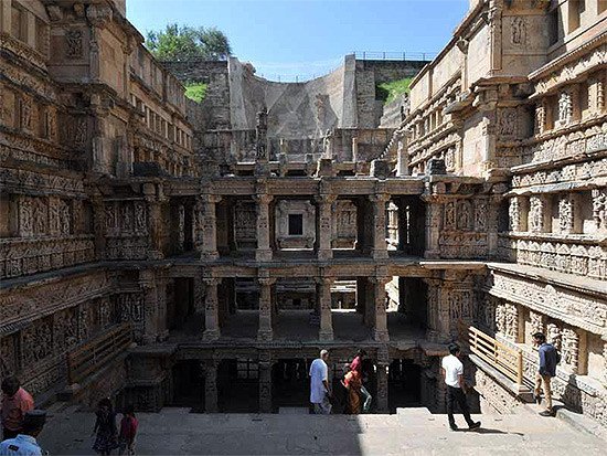 Vista del pabellón intermedio en el tercer nivel del Rani-ki-Vav (Pozo de la Reina) en Patan, Gujarat (India). Servicio Arqueológico de la India/UNESCO