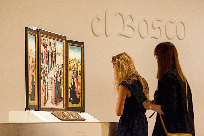 Imagen de sala de la exposición El Bosco. La exposición del V centenario.