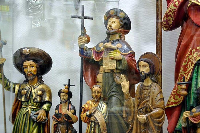 Recuerdos peregrinos jacobeos, en el entorno de la catedral compostelana. Imagen de Guiarte.com