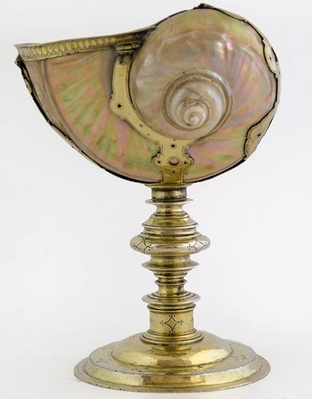 Copa de nautilo, h.1600, Alemania. Museo Nacional de Artes Decorativas.