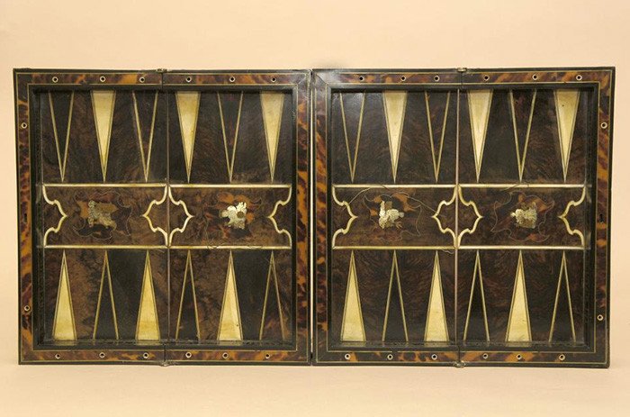 Caja de juegos, h. 1700, Alemania. Museo Nacional de Artes Decorativas