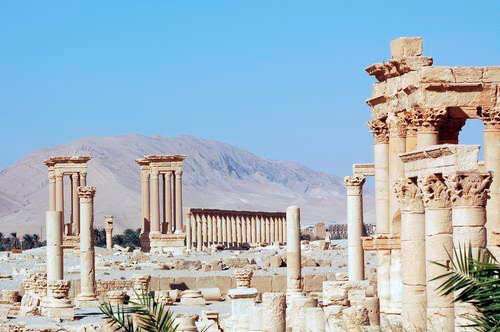 Palmyra fue capital de un imperio, bajo el reinado de la reina Zenobia, y sus ruinas son imponentes. © UNESCO/Ron Van Oers