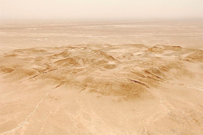 Humedales y asentamientos sumerios del sur de Irak. Sitio y zigurat de Ur © MOD Crown Copyright/UNESCO