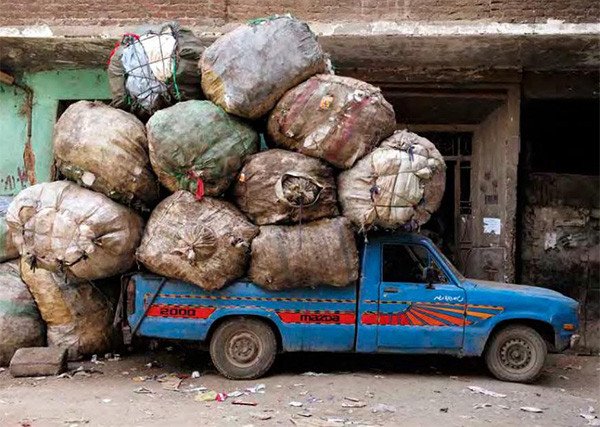 Vehículo de transporte de residuos, El Cairo, Egipto, 2015, David Degner / Mucem