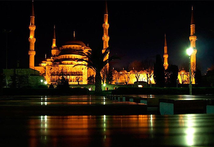 Mezquita Azul, en Estambul. El balance turístico de Turquía ha acusado en 2016 las dificultades políticas y del terrorismo.