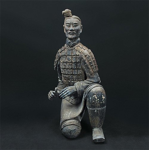 Kneeling Archer. Qin dynasty (221206 B.C.).