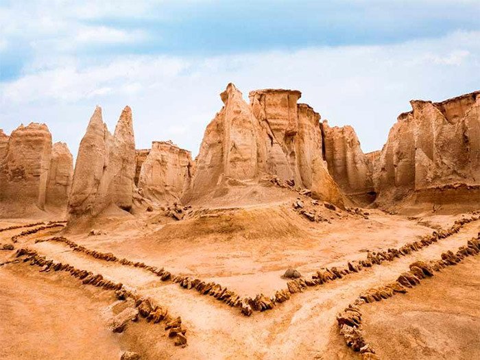 Paisaje erosionado en el Geoparque Mundial de la Isla de Qeshm (Irán) © UNESCO/Qeshm Island UNESCO Global Geopark, Iran / Asghar Besharati