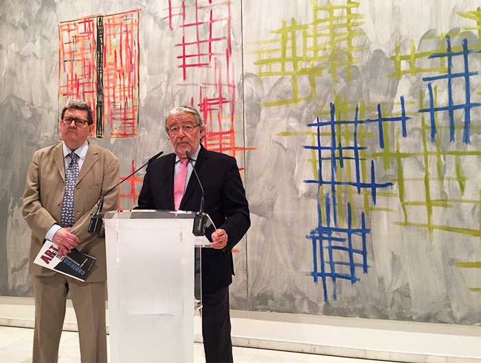 El Director del Instituto Cervantes, comisario de la exposición, Juan Manuel Bonet y el Presidente de la Fundación Bancaja, Rafael Alcón.