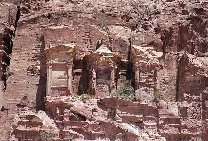 También esta yendo mejor el turismo en Oriente. En la imagen, Petra, en Jordania, un destino de altisimo interés. Guiarte.com