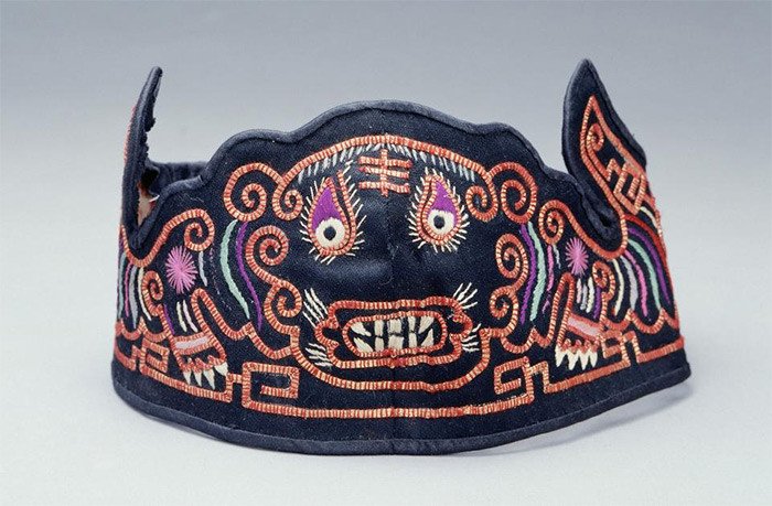Sombrero infantil chino de principios del s. XX