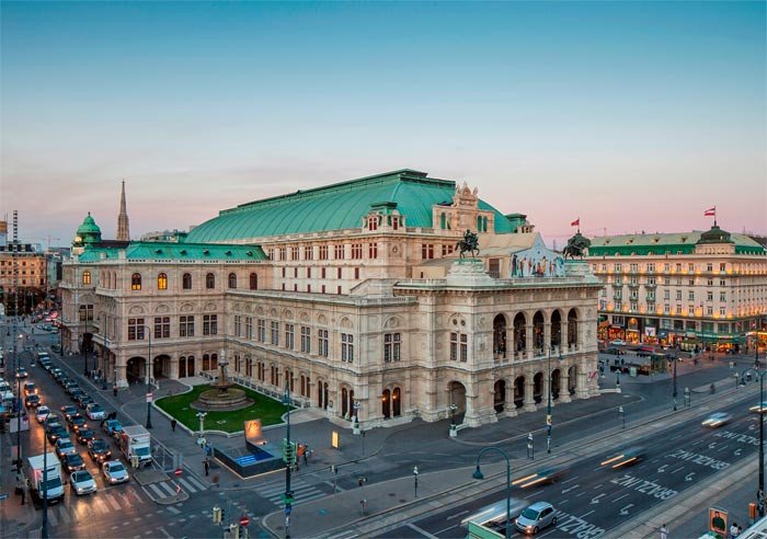 El magnífico edificio de la Ópera del Estado de Viena  © WienTourismus / Christian Stemper
