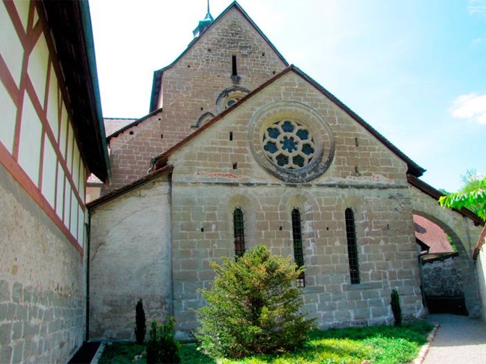 La iglesia es la parte más antigua del monasterio de Nuestra señora de la Maigrauge, siglo XIII. Imagen de Guiarte.com