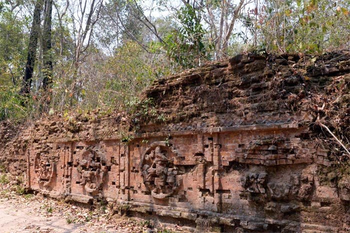Relieves murales en Sambor Prei Kuk, el paisaje arqueoilógico y cultural de la antigua Isanapura, en la actual Camboya.  © So Sokun Theary /UNESCO