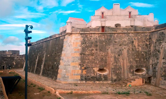 Detalle del foso interior del fuerte de la Graça, baluarte inexpugnable del entorno de Elvas. Imagen de Guiarte.com