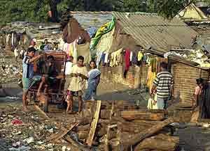Al menos cinco millones de personas viven en condiciones de suma pobreza. guiarte.com. Copyright