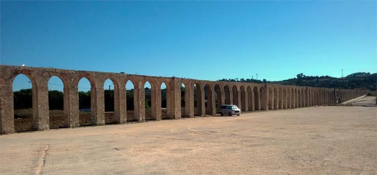 El acueducto de Óbidos o da Useira . Imagen de Guiarte.com