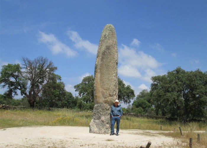 Megalitos del Alentejo. El menhir de Meada (Madeja), el más alto de la Península Ibérica, cerca de Castelo da Vide, en el norte del Alentejo.