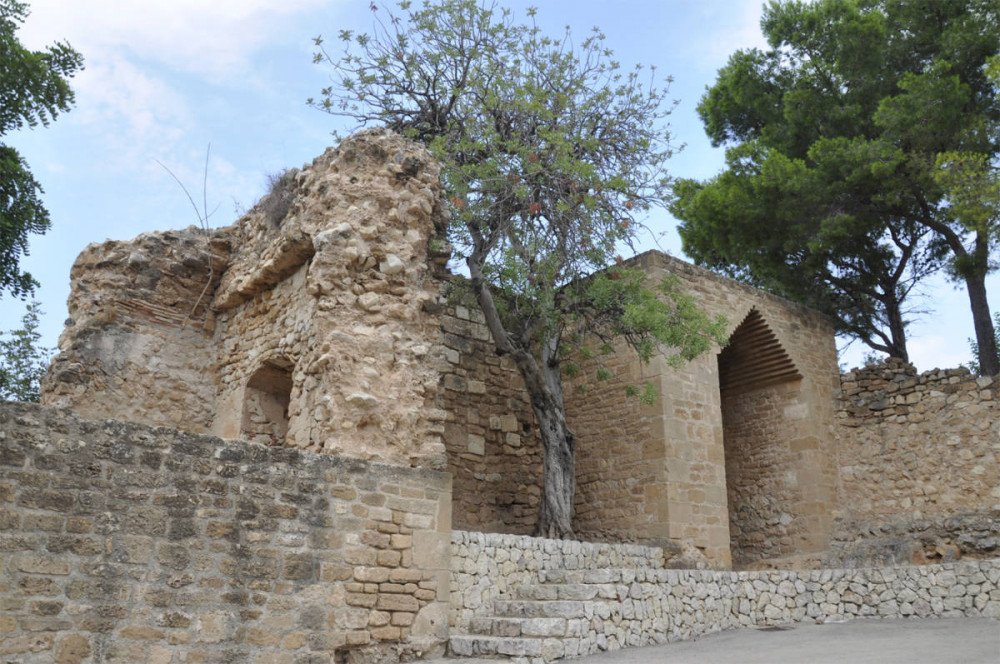 Portal islámico del Baluard, en el Castillo de Denia. Imagen de Guiarte.com