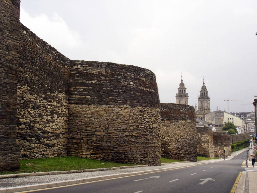 En la ruta peregrina, Künig admiró la arquitectura de Lugo. Imagen de Tomás Alvarez.