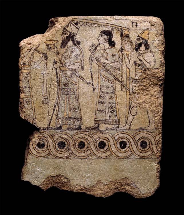 Azulejo asirio. Palacio noroeste, Nimrud (Irak). 845-850 a. C. Azulejo de arcilla vidriada. © The Trustees of the British Museum.