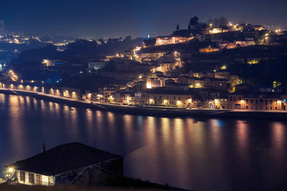 Oporto, una ciudad a veces  luminosa y otras romántica y misteriosa. Imagen de Beatriz Álvarez. Guiarte.com