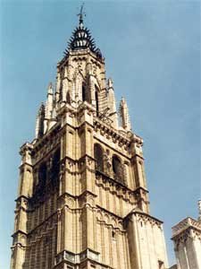 La poderosa torre de la catedral de Toledo. Imagen de guiarte.com