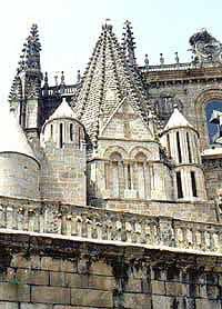 La variedad de estilos de la catedral, revela vigor artístico y económico. Foto guiarte