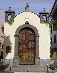 La sencilla fachada de la ermita de San Miguel. guiarte.copyright