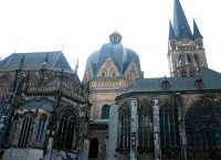 La heterogénea catedral de Aqu...