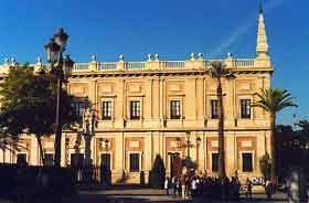El Archivo de Indias, desde la Plaza del Triunfo. Foto Francisco Dorado-guiarte. Copyright