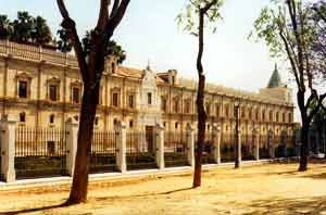 El amplio palacio del Parlamento Andaluz. Foto Francisco Dorado-guiarte.