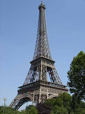 Torre Eiffel, icono de París y símbolo de la nación francesa.  Foto guiarte copyright.
