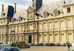 Edificio del Ayuntamiento  de Reims. Copyright foto guiarte