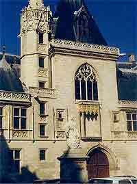 Portada del palacio de Jacques Coeur. Foto guiarte. Copyright