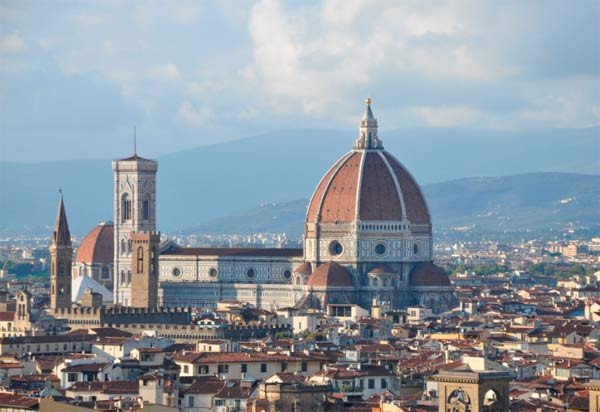 La catedral de Florencia, con su grandiosa cúpula, desde el entorno de San Miniato. Imagen de Beatriz Alvarez Sánchez. guiarte.com
