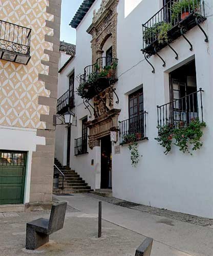 El Pueblo Español refleja arquitecturas de muchas partes de España.