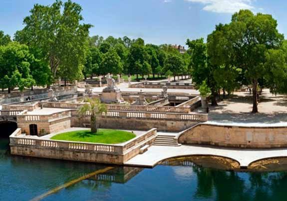 Los jardines de la Fontaine, cargados de monumentalidad e historia  © Turismo de Nîmes/O. Maynard 