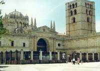 La magnífica catedral románica...