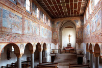 Interior de la iglesia de San...