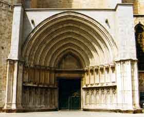 Puerta sur de la catedral de Girona. Foto guiarte. Copyright