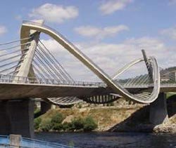 Ponte do Milenio, modernidad sobre el Miño.