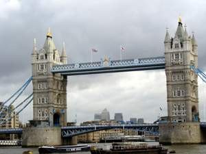 La popular imagen del Tower Bridge. guiarte.com. Copyright