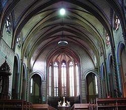 Interior de la catedral de Carcasona. guiarte.com. Copyright